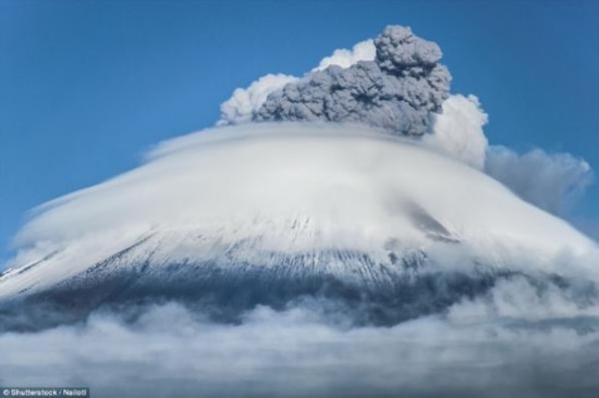 最叹为观止的火山喷发图,感受大自然原始的力量